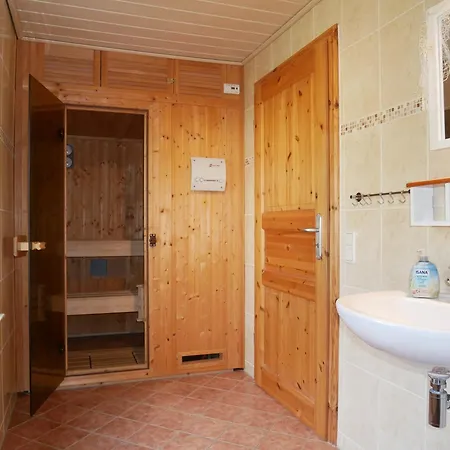 Mit Sauna Im Gruenen